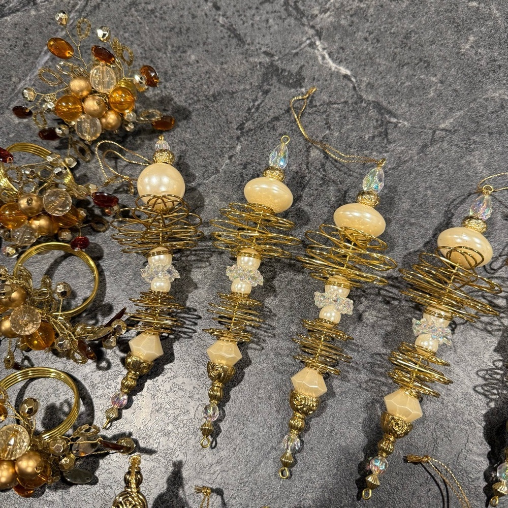 Ornate intricate beaded icicle ornaments gold LOT 8 + 6 napkin rings Christmas - Picture 5 of 9